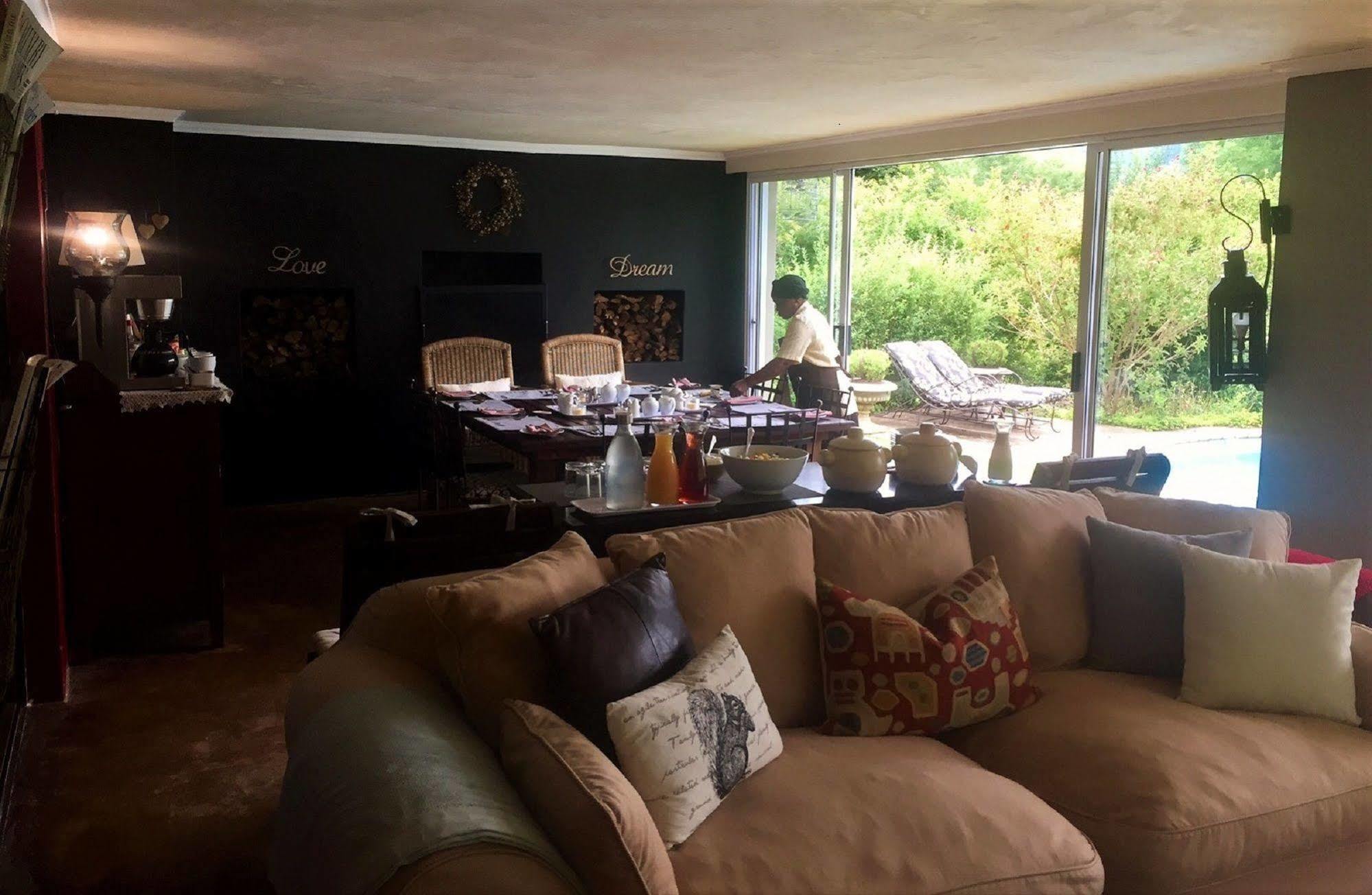 แคทกิ้น คอตเทจ เบด แอนด์ เบรคฟสต์ Bed & Breakfast Champagne Valley ภายนอก รูปภาพ