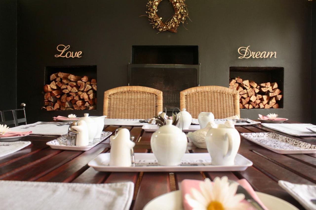 แคทกิ้น คอตเทจ เบด แอนด์ เบรคฟสต์ Bed & Breakfast Champagne Valley ภายนอก รูปภาพ