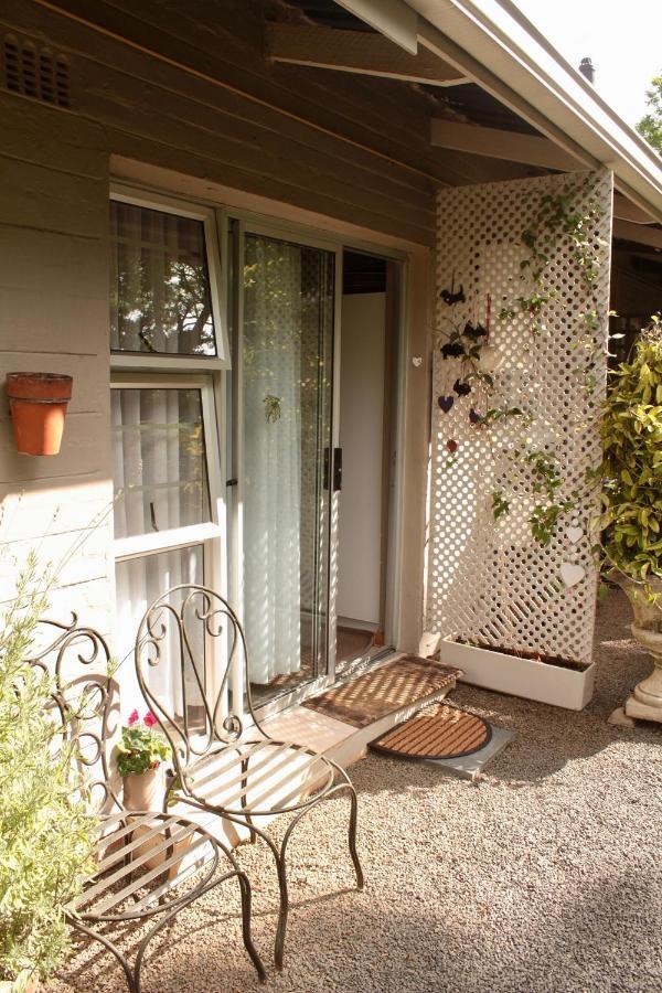 แคทกิ้น คอตเทจ เบด แอนด์ เบรคฟสต์ Bed & Breakfast Champagne Valley ภายนอก รูปภาพ